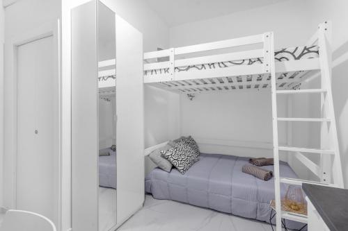 ARQ16 - Duomo-Loreto - Central - Modern 3