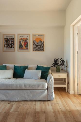 Cozy Apartment with Balcony near Old Town Gdańsk by Rent like home (Cozy Apartment with Balcony near Old Town Gdansk by Rent like home) in Outro