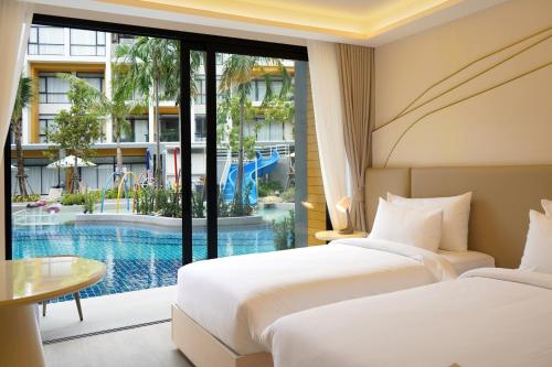 Wyndham Garden Naithon Phuket Room Type - Deluxe Pool Plus Room