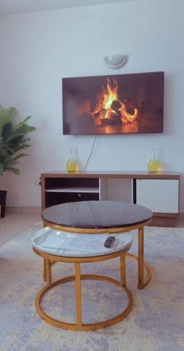 บริการและสิ่งอำนวยความสะดวก, Three Bedroom Airport Homes in อึมโลลองโก