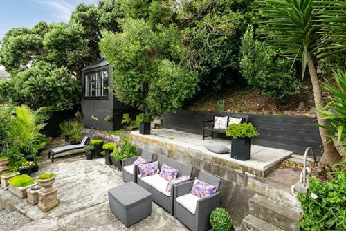 Spectacular Ocean View Retreat in Plimmerton