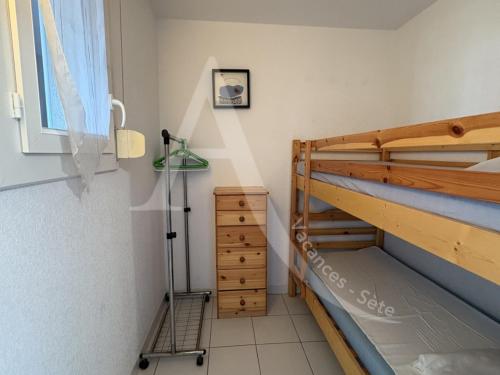 1 CHAMBRE VUE MER ACCES DIRECT PLAGE - image 5