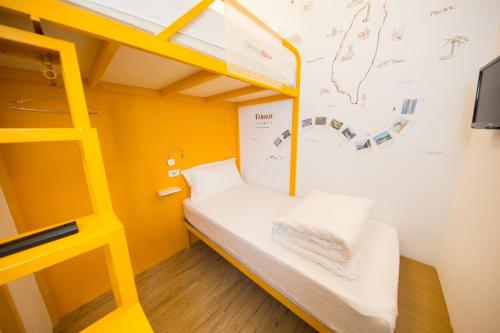 SleepBox Hostel