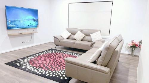 Elegant 5 Bed Brand New Spacious House