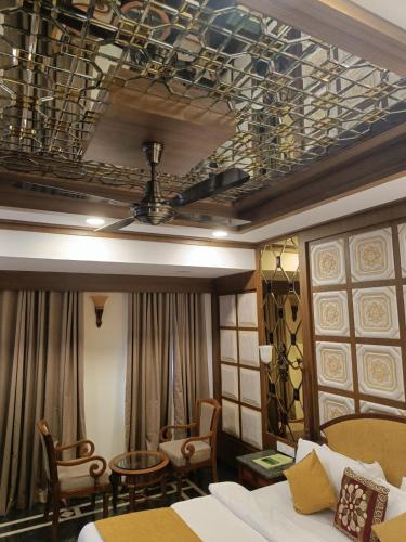 King Suite image 3
