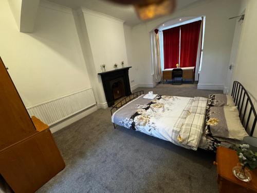 Double-Bedroom in the Heart of Salford Manchester Perfect for Short Stays GCSW1, Mánchester