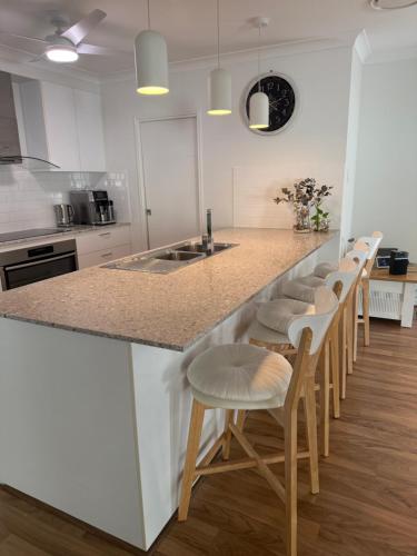 Tranquil Retreat - Your Own Room in a Peaceful Modern Shared House in Warner Lakes in Brisbane Northern Suburbs
