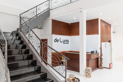 Лоби, De Luna Guest House in Labulia