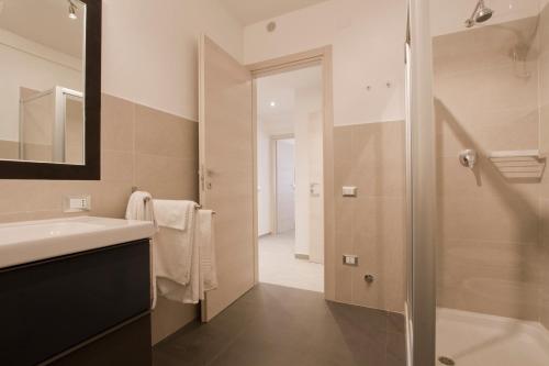 Excelsior - Via Pertini