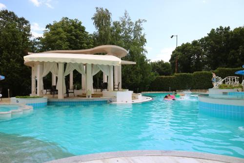 Bellevue golden sands, 
