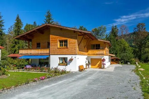 Ferienwohnungen van Hees in Reit im Winkl, Deutschland
