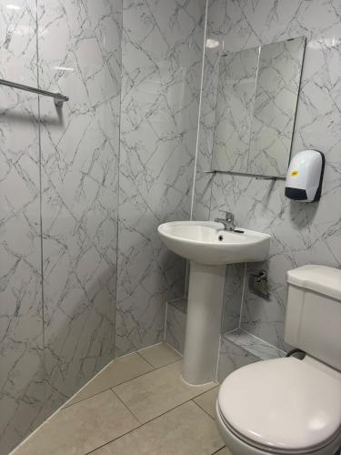 Gainsborough Hotel Room Type - Double Room with Private Bathroom