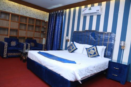 Hotel palm east lahore - image 2