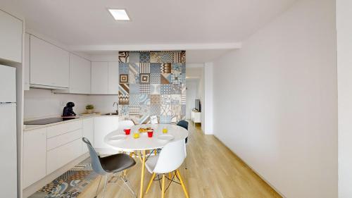 Apartment image 6