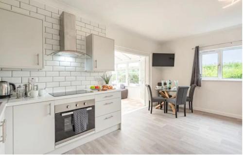 2 bedroom holiday home in the heart of west wales in Llangynin
