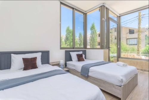 Yara's 2BR Terrace Retreat in Faraya