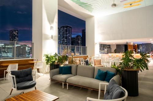 YOTELPAD Miami near Ichimura Miami Japanese Garden