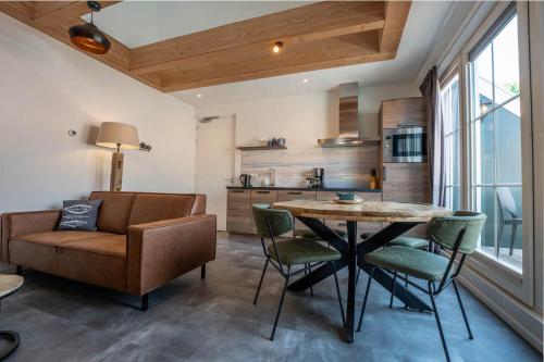 Shared lounge/TV area, De Witte Brugh - Bureblinked in Buren