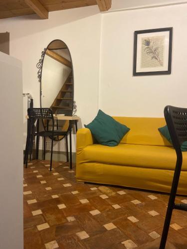 little house in trastevere, Roma (foto 3)
