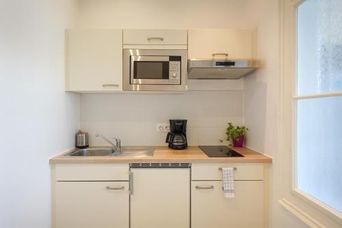 Apartment (2 Adults) image 10