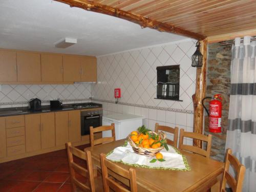 ห้องครัว, Abrigo do Outeiro - Serra Da Estrela in โคโลริโค ดา ไบรา