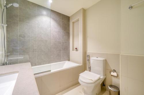 Modern Furnished 2 BHK in Urbana 1 Emaar south by Truebleu Vacation Homes, Dubai (Foto 8)