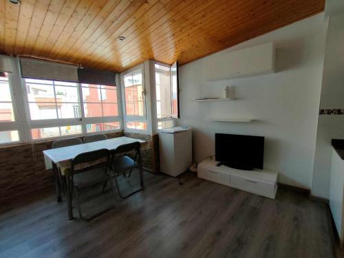 AMAIKA AH Rentals - image 5