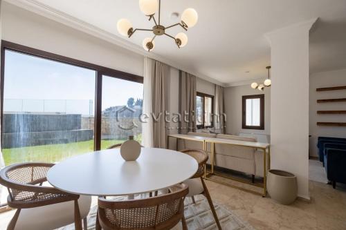 Villa Castle by EvTatilim Bodrum City Center in โอมูร์ชา
