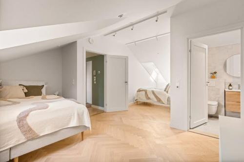 Dinbnb Apartments Grünerløkka I Penthouse with Private Rooftop I 2-Bedroom with Double Queen Room & 2 Bathrooms, Oslo (photo 6)