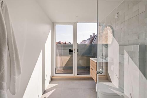 Løkka Suites I Penthouse with Private Rooftop I 2-Bedroom with Double Queen Room & 2 Bathrooms in 葛魯尼洛卡