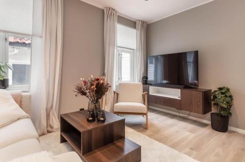 DINBNB Apartments l 50 meters to Bryggen l New 2023 l Sunny backyard DINBNB Apartments l 50 meters to Bryggen l New 2023 l Sunny backyard