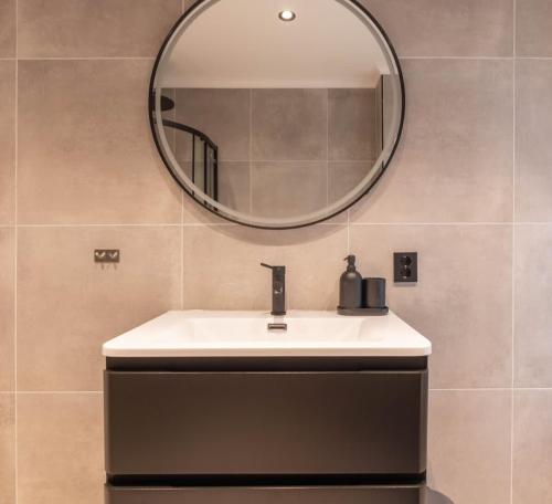 DINBNB Apartments l 50 meters to Bryggen l New 2023 l Sunny backyard DINBNB Apartments l 50 meters to Bryggen l New 2023 l Sunny backyard