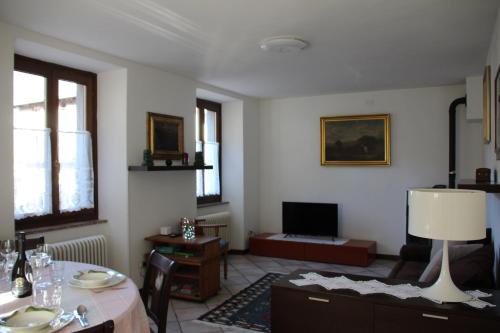 APPARTAMENTO MIRTA Room Type - Two-Bedroom Apartment