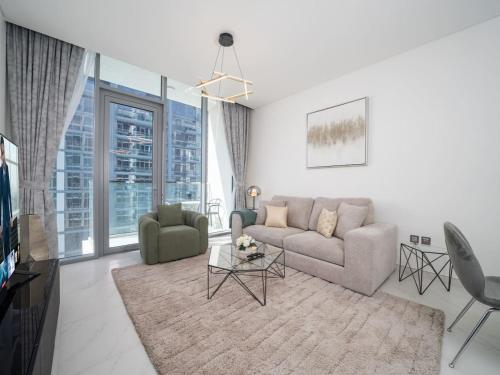 Luxury Lagoon-Side Living 1-Bed in District One, Дубай (фото 8)