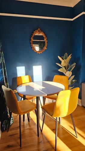 Fasiliteter, Beautiful self contained apartment with garden near Burrell Collection