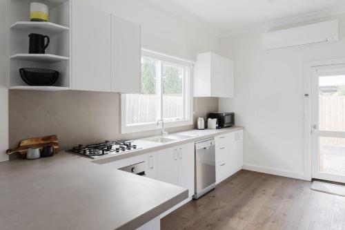 廚房, Navi Home, stay like locals in 亞拉維爾