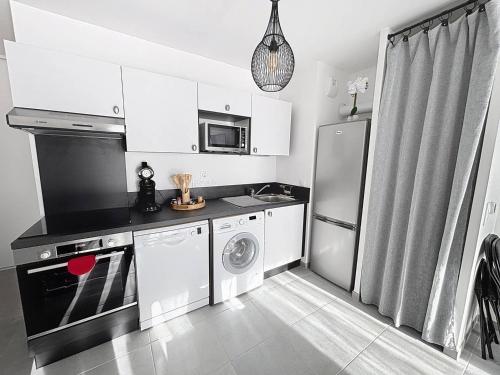 Charmant appartement proche plage avec balcon et parking privé - FR-1-465-123 (Charmant appartement proche plage avec balcon et parking prive - FR-1-465-123) in กาบูร์ก ซิตี้ เซ็นเตอร์