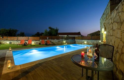 Skandalis Apartments with pool