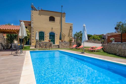 Skandalis Apartments with pool