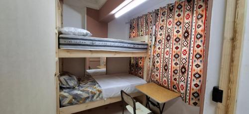 1 bunk bed