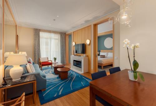 644302860 Regent Porto Montenegro