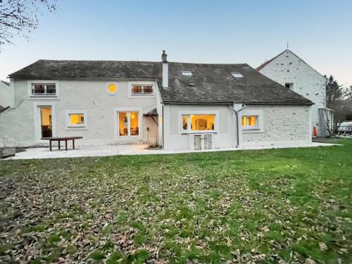 Maison spacieuse avec sauna à Héricy de 230 m² gîte à louer Machault