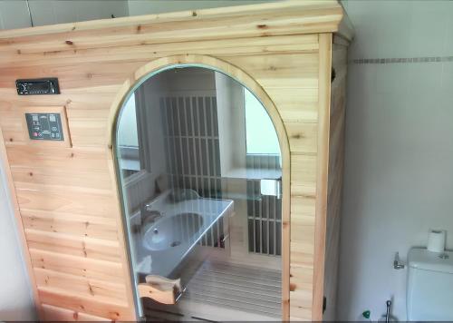 Maison spacieuse avec sauna à Héricy de 230 m² (Maison spacieuse avec sauna a Hericy de 230 m²) in Vulaines-sur-Seine