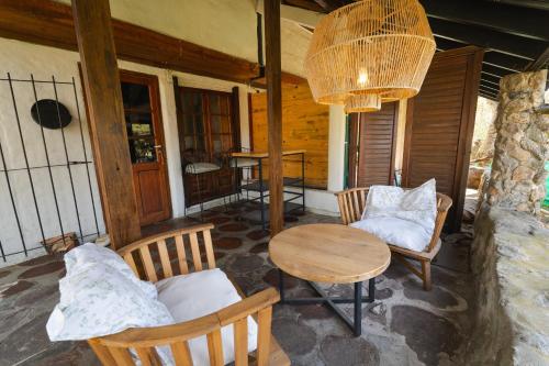 Cabañas La Oma Intiyaco (Cabanas La Oma Intiyaco) in Atos Pampa