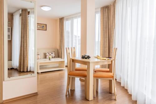 Aparthotel Hotel Prestige City II in Primorsko