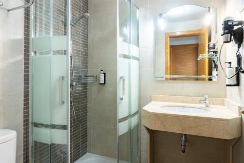 One-Bedroom Apartment (3 Adults) image 8