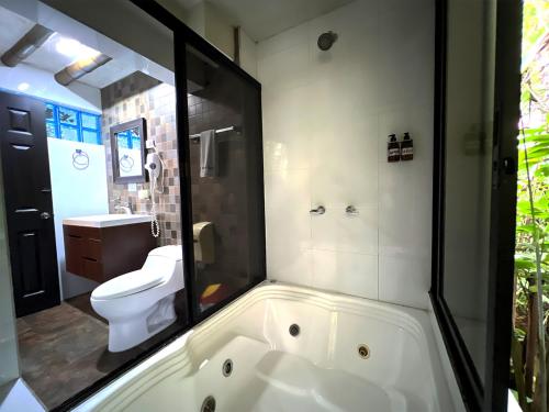Hotel Campestre Lagos de Venecia - Chalet, glamping, camping y overlanding in Santa Rosa De Cabal