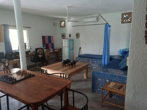 Villa de luxe avec piscine au soleil du sénégal petite cote (Villa de luxe avec piscine au soleil du senegal petite cote) in Mbodiene