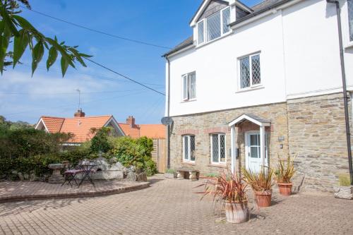 Bro Tref Cottage