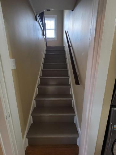 2 Story House-Comfy long stay rates- with Hot Tub